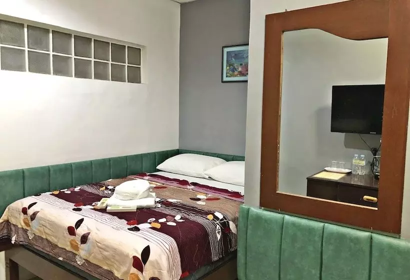 ホテル Tiptop Tower Suite Inn