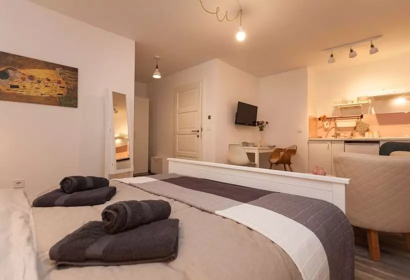 ペンション Apartments And Rooms Hey Rovinj