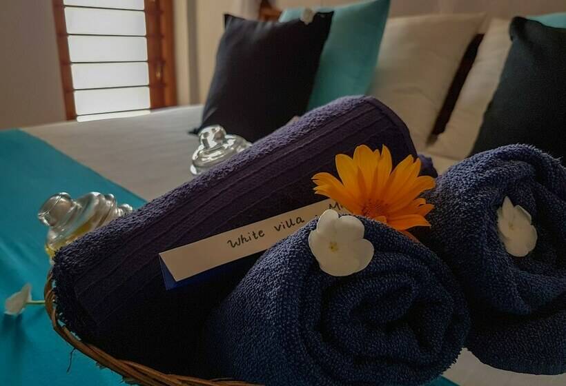 White Villa Beach Resort