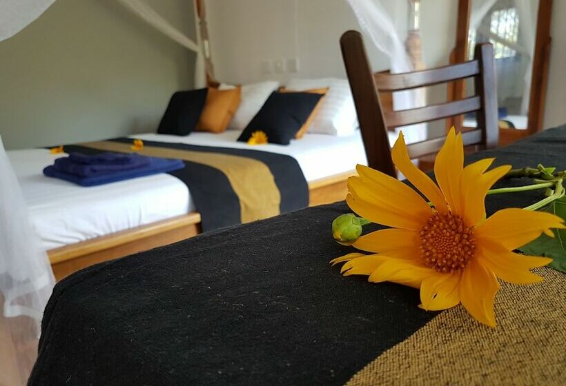 White Villa Beach Resort