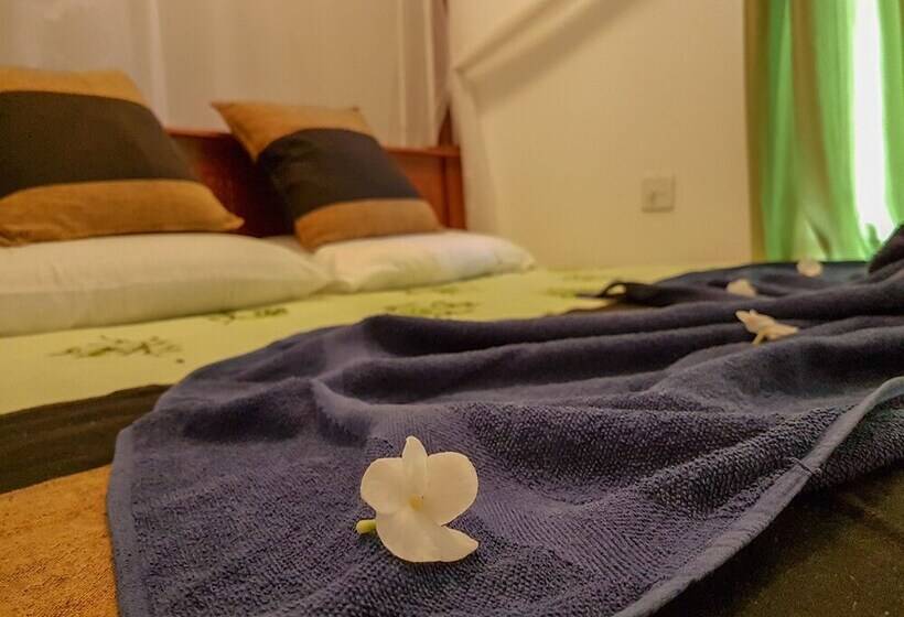 White Villa Beach Resort