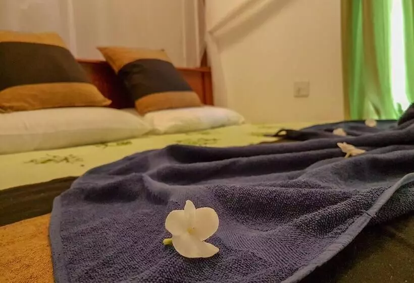 White Villa Beach Resort