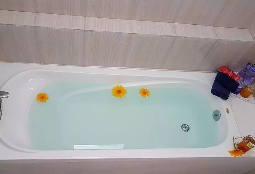 White Villa Beach Resort