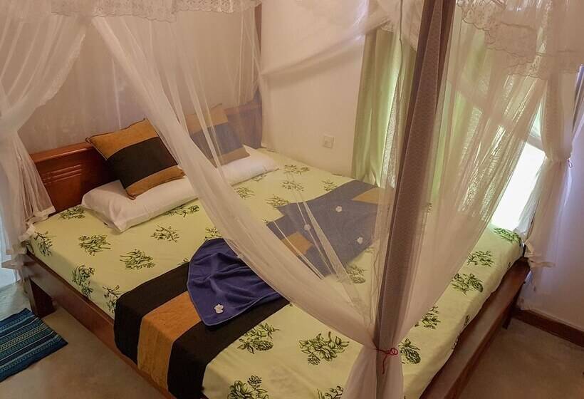 White Villa Beach Resort