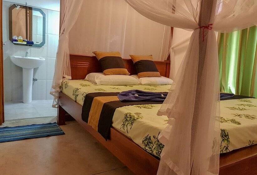 White Villa Beach Resort