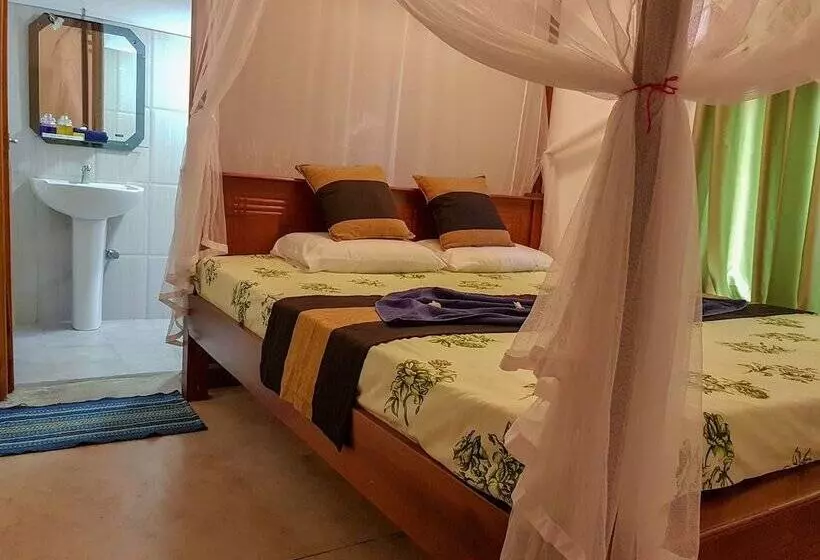 White Villa Beach Resort