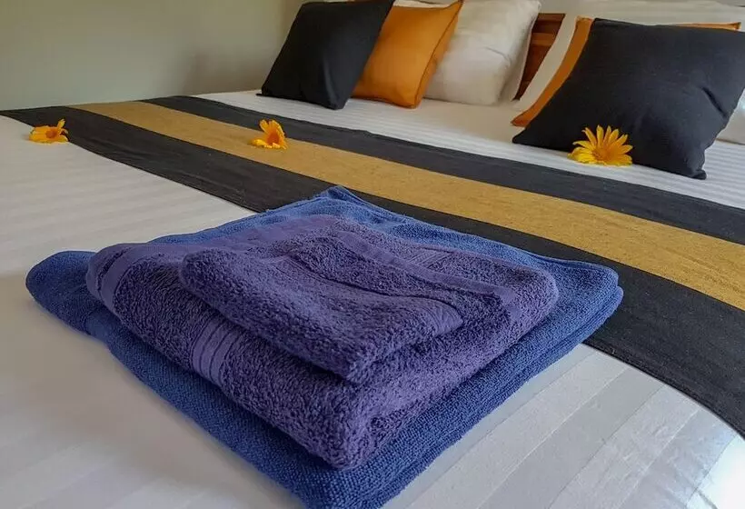 White Villa Beach Resort