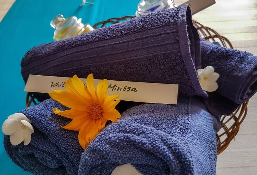 White Villa Beach Resort