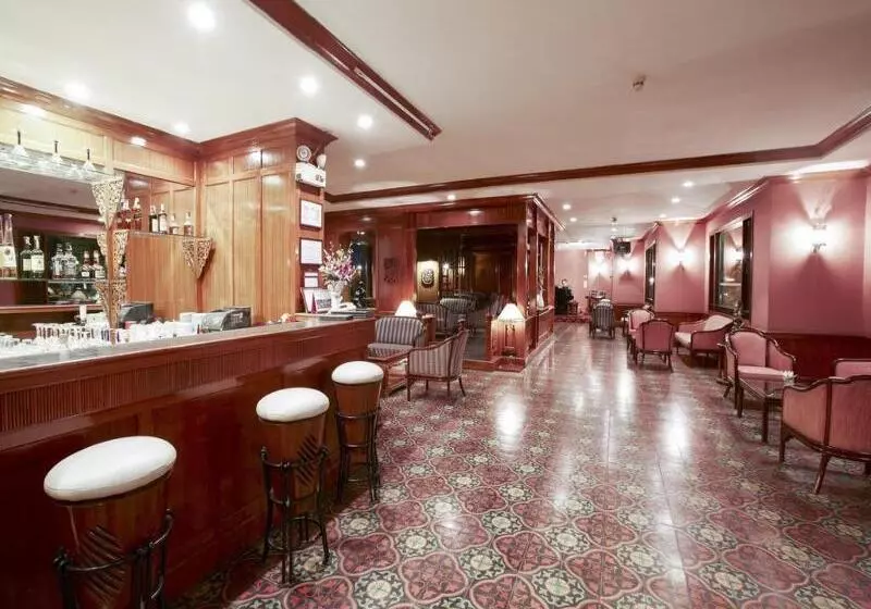 Centara Life Hotel Mae Sot