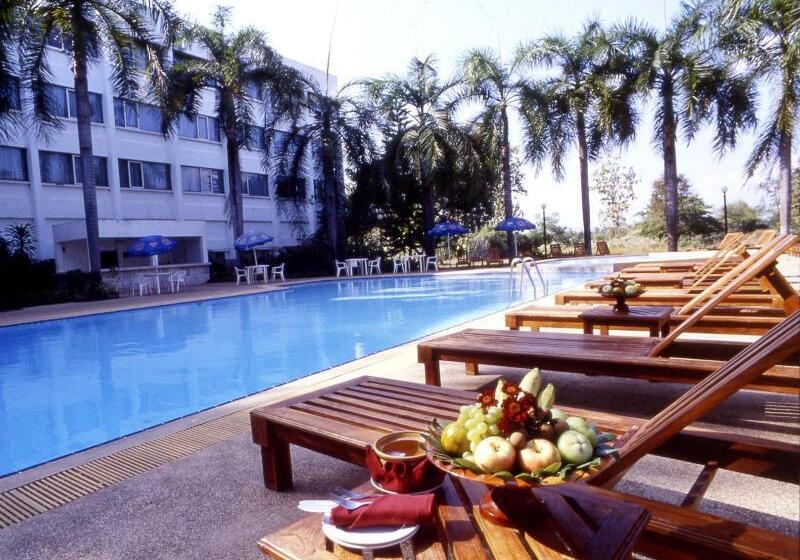 Centara Life Hotel Mae Sot