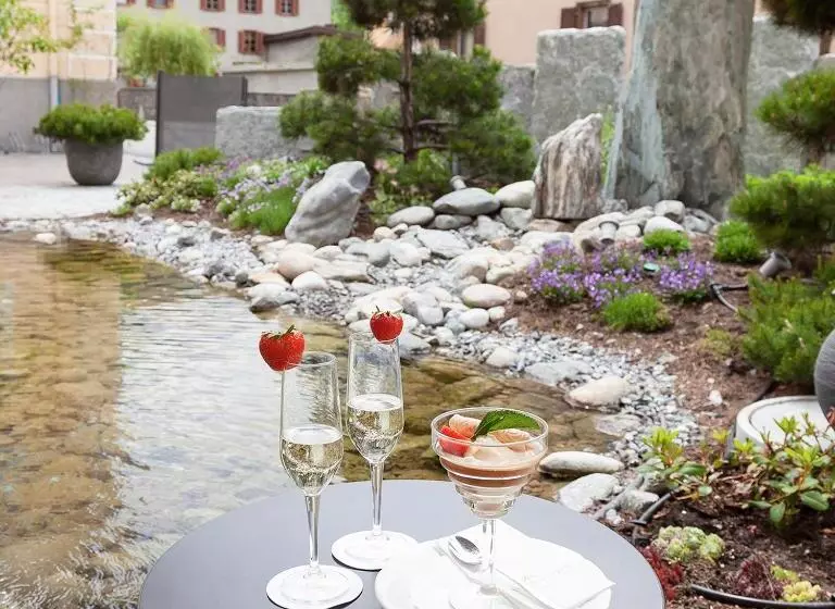 Отель Baer & Post Zernez