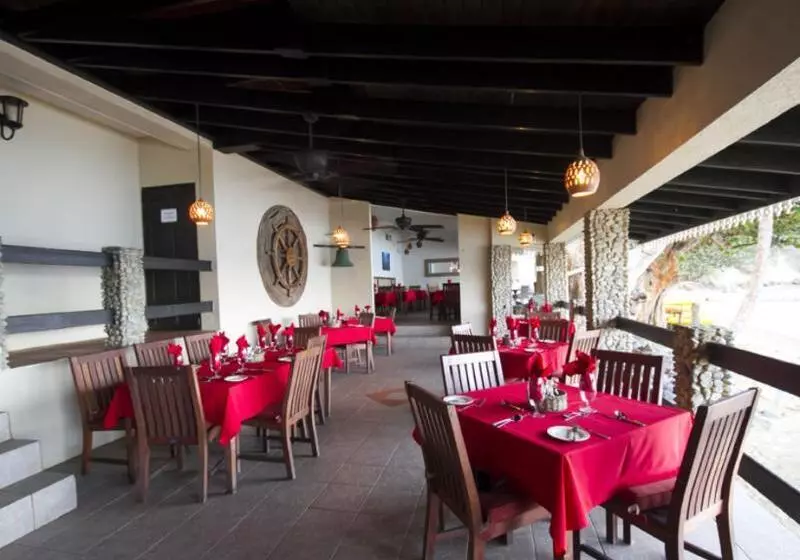 هتل Blue Waters Inn