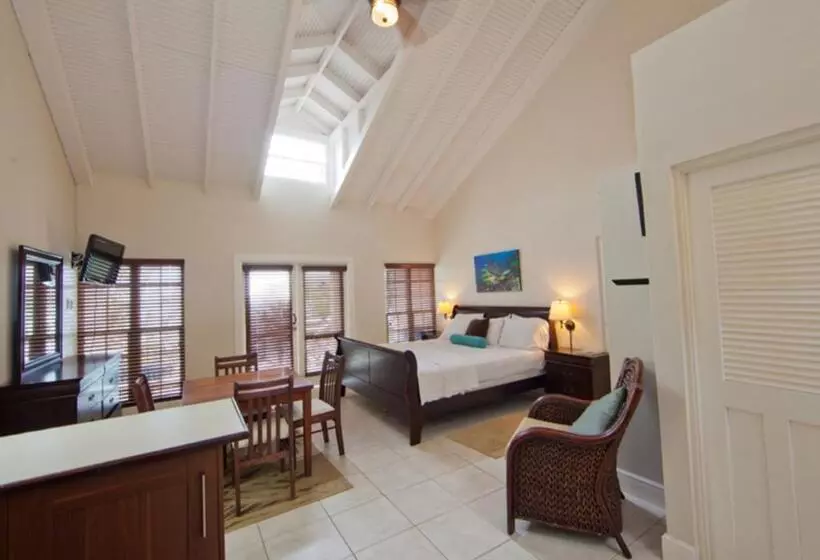 هتل Blue Waters Inn