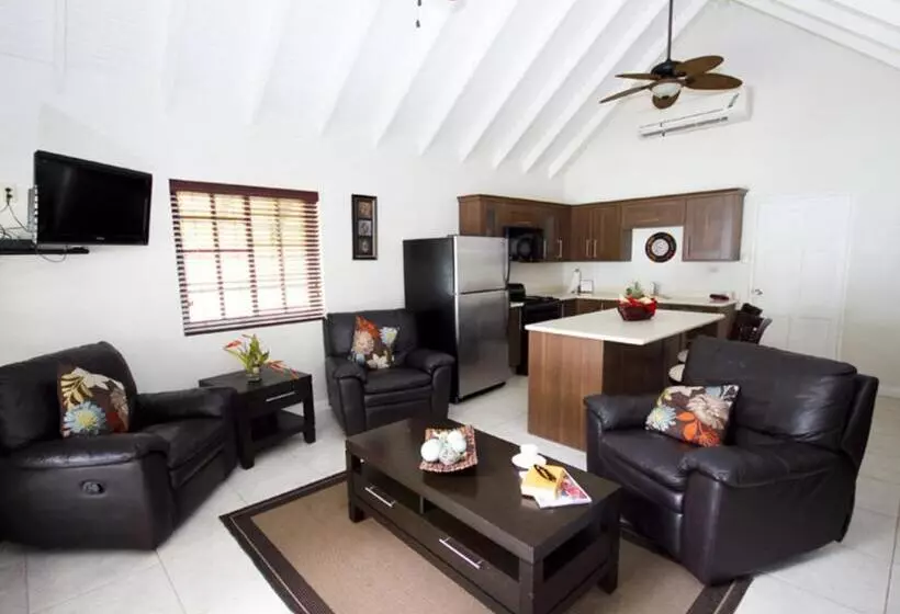 هتل Blue Waters Inn