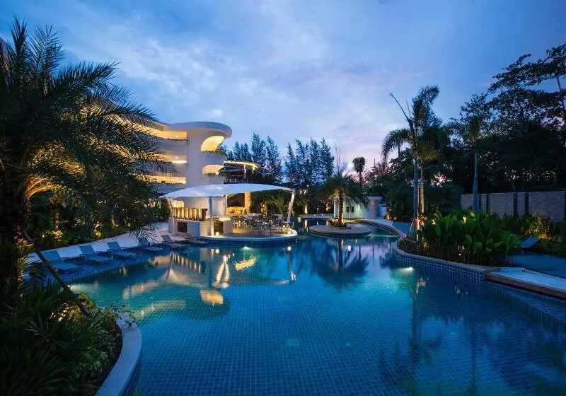 호텔 Holiday Inn Resort Phuket Karon Beach, An Ihg