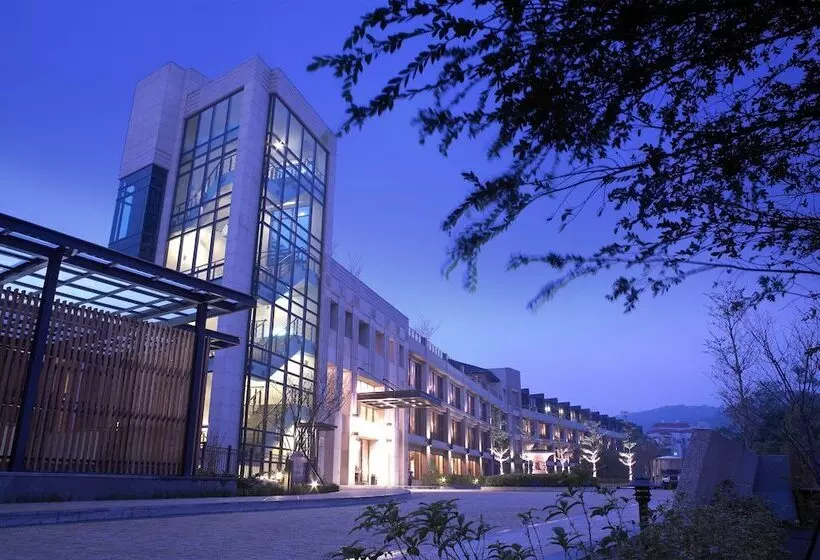 Lakeshore Hotel Hsinchu