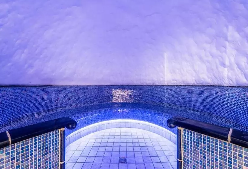 ホテル Lenzerhorn