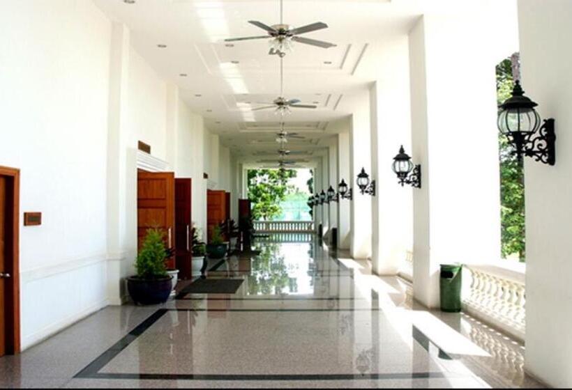 Purimas Beach Hotel & Spa