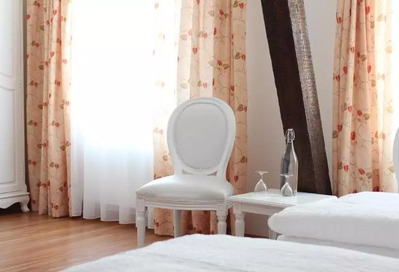 Отель Weisses Kreuz