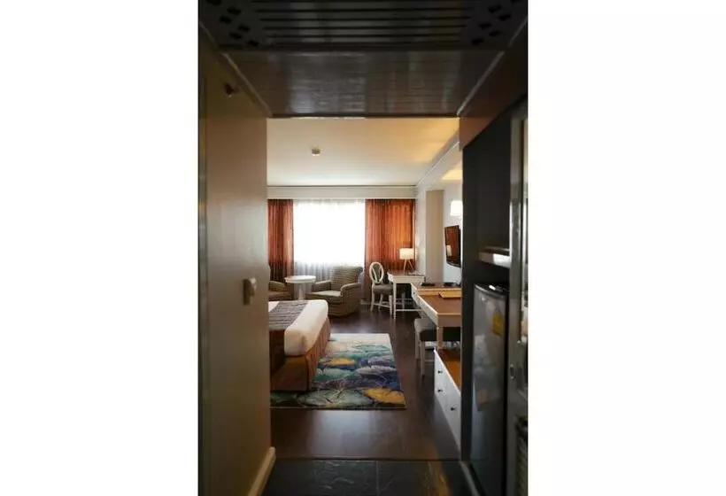 Town In Town Hotel Bangkok