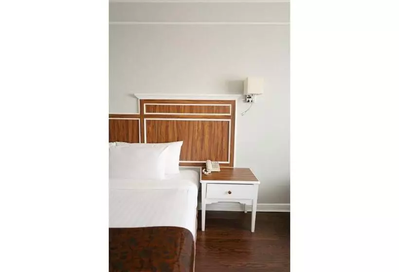 Town In Town Hotel Bangkok