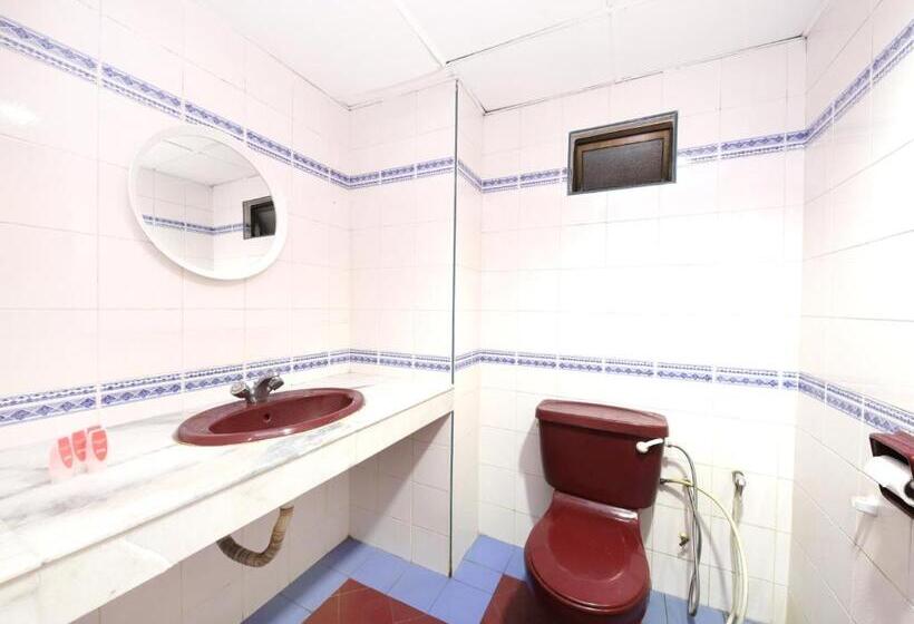 Comfort Hotel 2 By Oyo Rooms