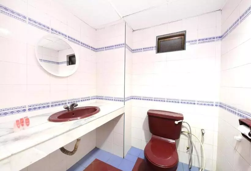 Comfort Hotel 2 By Oyo Rooms