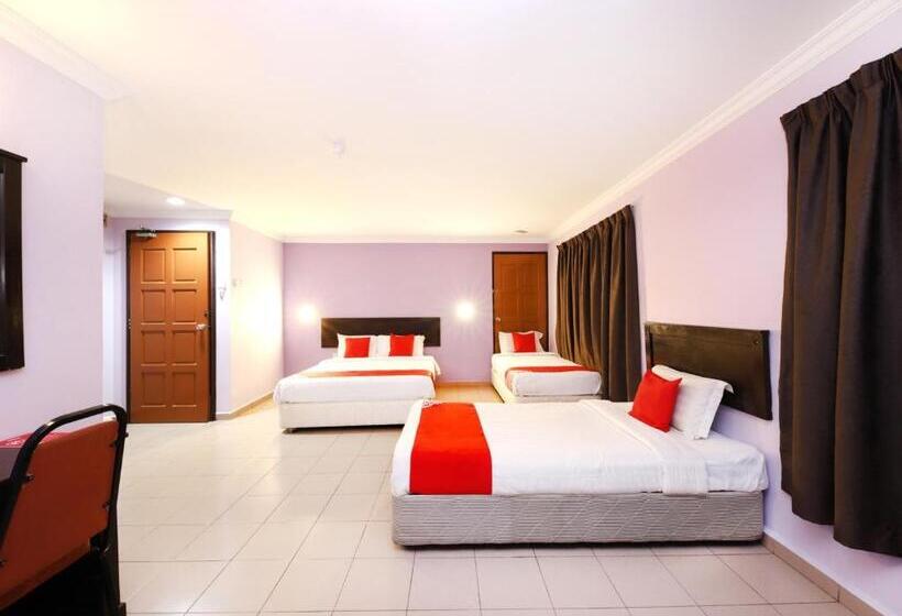 Comfort Hotel 2 By Oyo Rooms