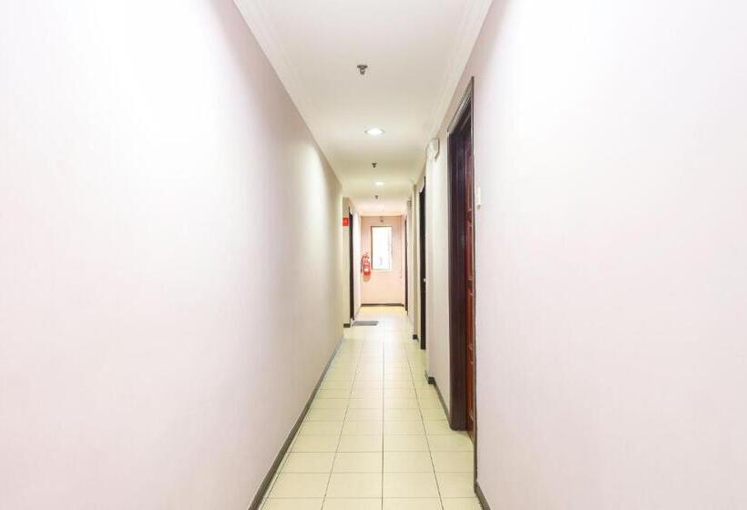 Comfort Hotel 2 By Oyo Rooms