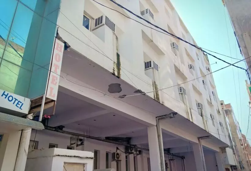 Hotel Mohan Noida