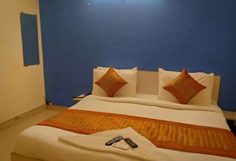 Hotel Mohan Noida