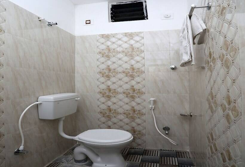 Hotel Senapati Palace By Oyo Rooms