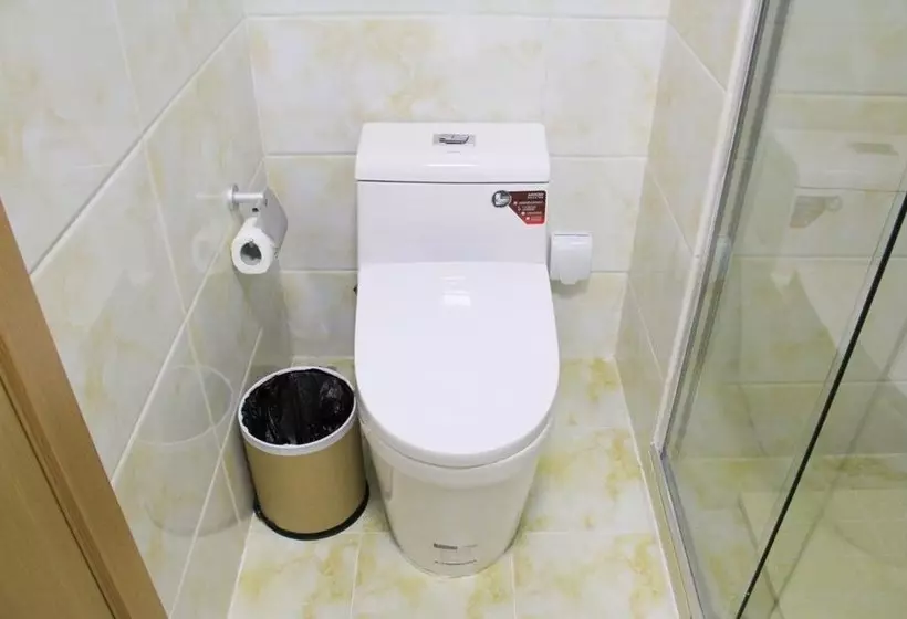 هتل Shanghai Teeinn