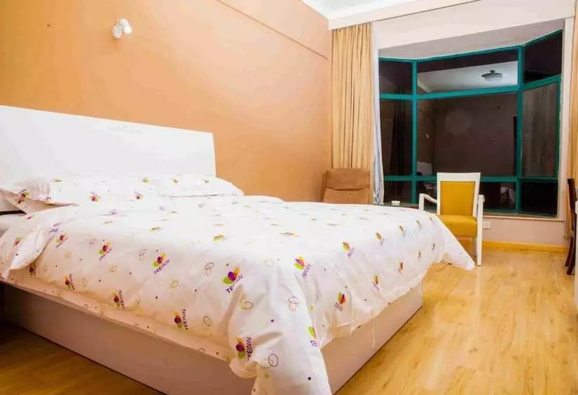 هتل Shanghai Teeinn