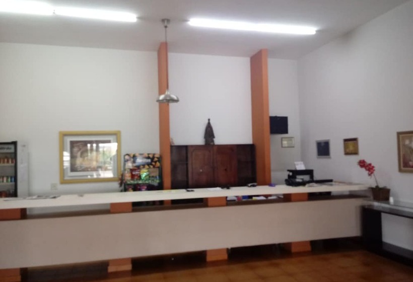 בית מלון כפרי Turi