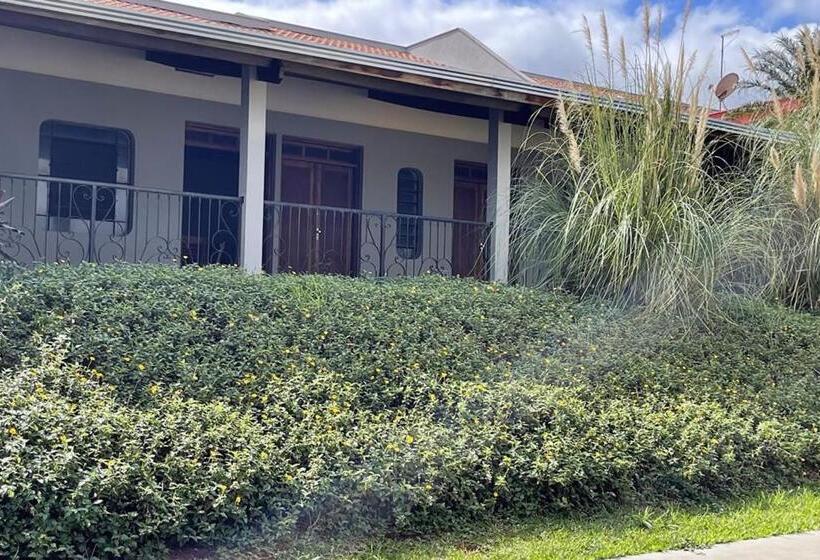 בית מלון כפרי Turi