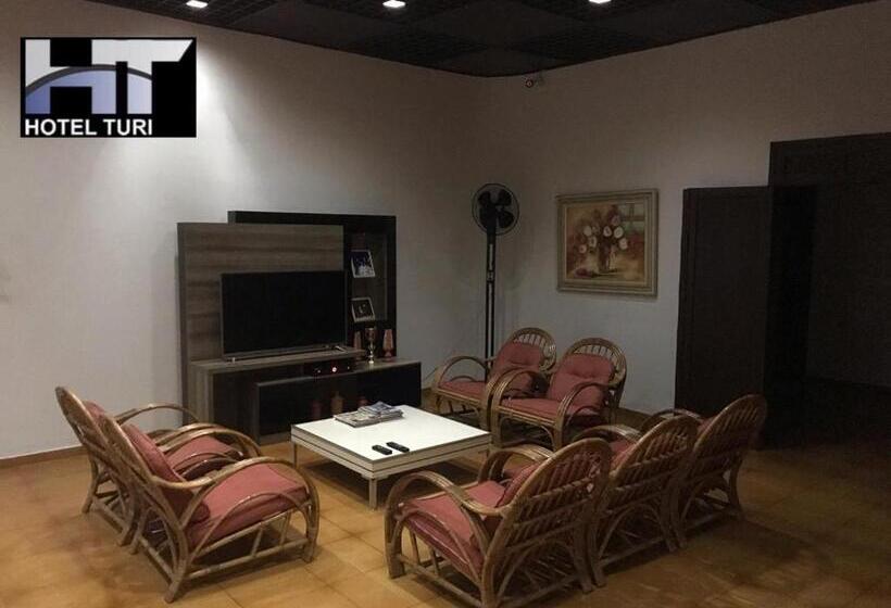فندق Turi
