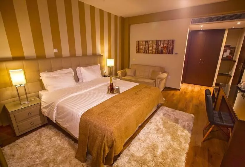 Majatalo Diamond City Living