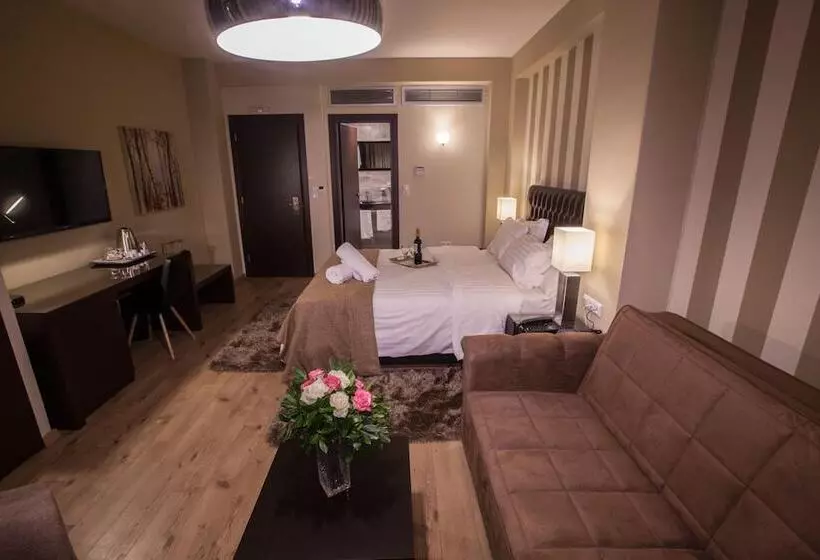 Majatalo Diamond City Living