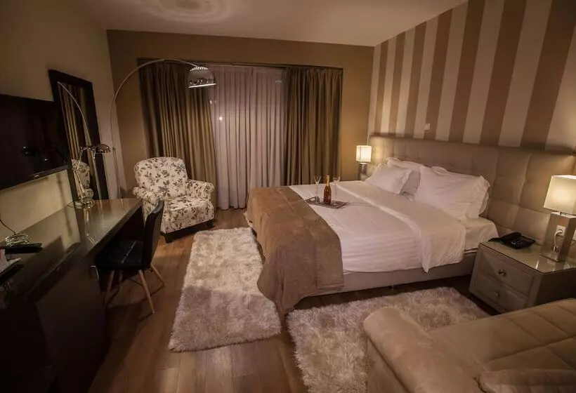 Majatalo Diamond City Living