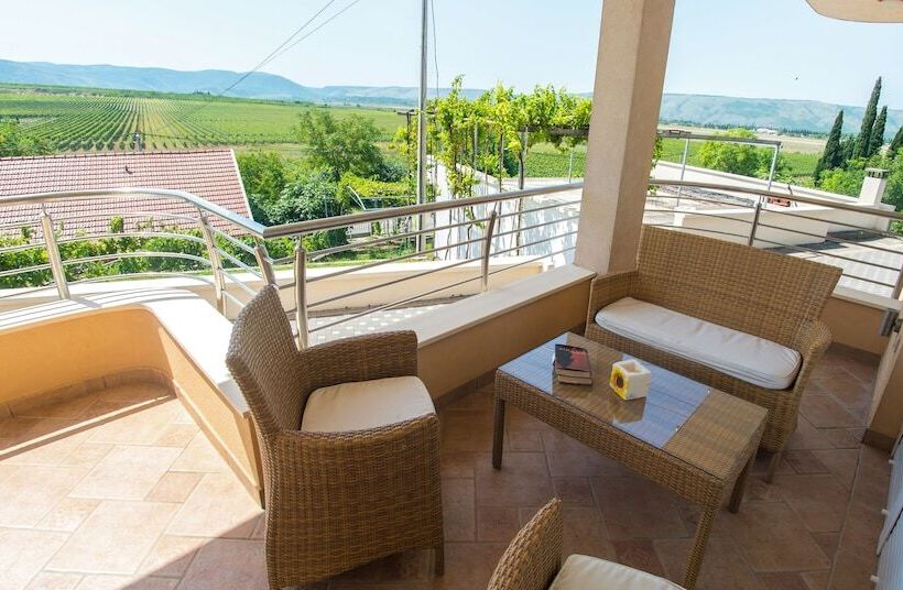 Pensió Luxury Villa Imperial   With The Vineyard Views