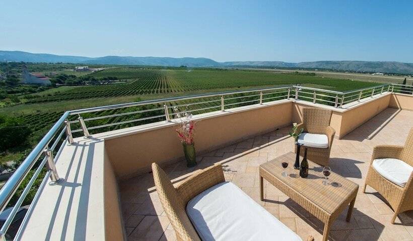 Pensió Luxury Villa Imperial   With The Vineyard Views