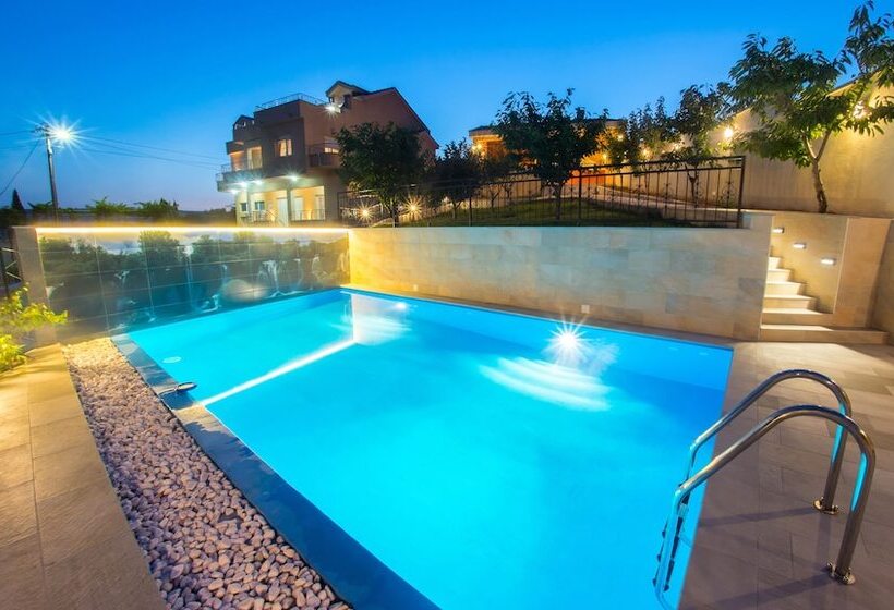 Pensió Luxury Villa Imperial   With The Vineyard Views