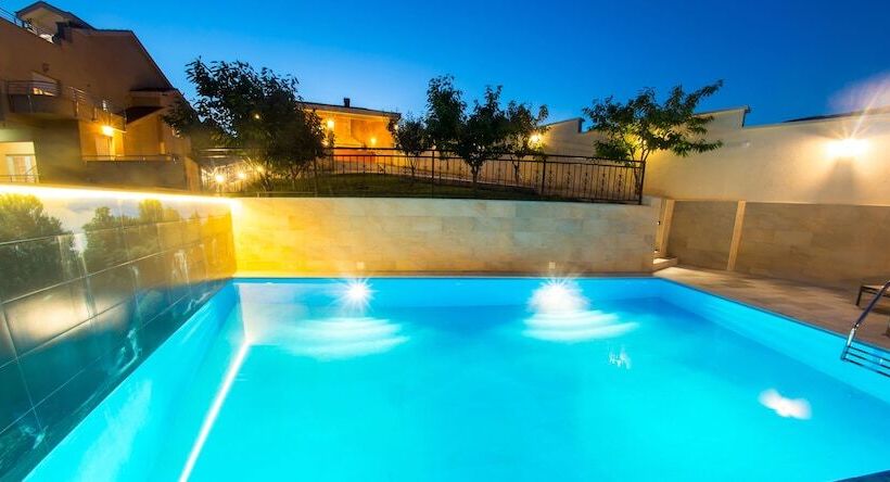 Pensió Luxury Villa Imperial   With The Vineyard Views