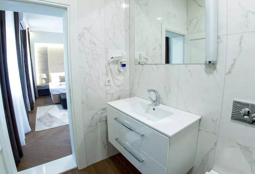 پانسیون Luxury Villa Imperial   With The Vineyard Views