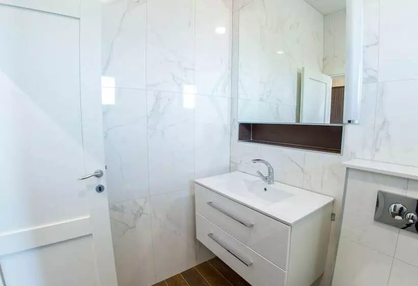 پانسیون Luxury Villa Imperial   With The Vineyard Views