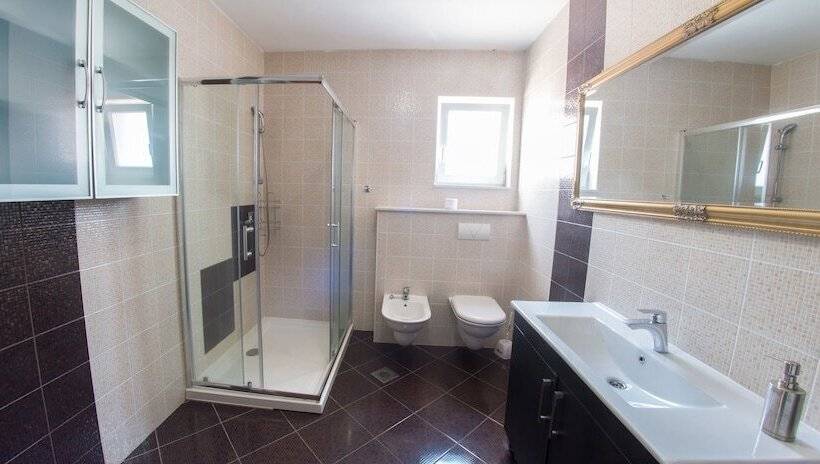 Pensió Luxury Villa Imperial   With The Vineyard Views