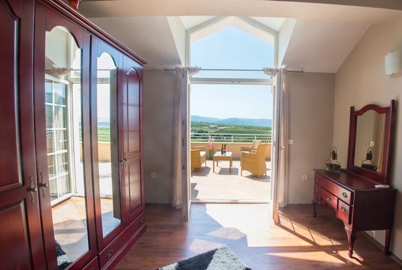 Pensió Luxury Villa Imperial   With The Vineyard Views