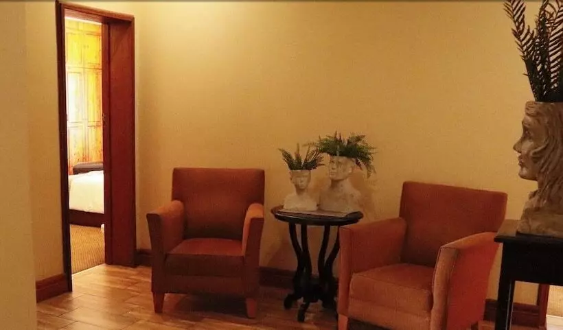 Majatalo Water On Waldrift