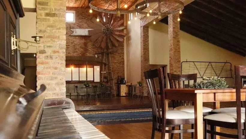 Majatalo Water On Waldrift